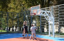 Фото 4: Капітан Америка, Халк і Залізна Людина зіграють у Львові в баскетбол, щоб врятувати життя