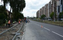 Фото 4: На вул. Княгині Ольги тривають роботи з будівництва велодоріжки