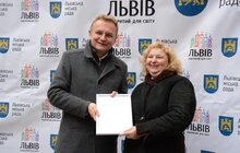 Фото 15: 100 успішним педагогам Львова вручили по 25 тисяч гривень