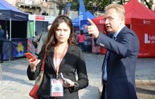Фото 8: Міський голова Львова оглянув стенди на площі Ринок та ознайомився з продукцією представників польських міст та воєводств