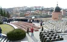 Фото 6: На Личаківському цвинтарі перепоховали 511 останків в’язнів пересильної тюрми №25