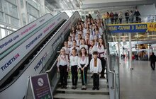 Фото 1: У Міжнародному аеропорту «Львів» ім. Данила Галицького відбувся музичний флешмоб