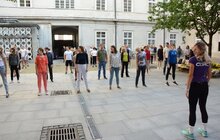Фото 5: З нагоди Дня фізичної культури і спорту працівники мерії Львова провели спільну розминку
