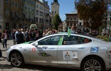 Фото 4: До Львова завітали учасники найбільшого електромобільного ралі світу