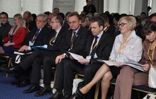 Фото 1: «Важливо, щоб усі наші напрацювання Уряд ввів у життя до 25 травня», - А.Садовий під час ІІ Форуму місцевого самоврядування