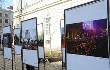 Фото 7: Біля ратуші представили тематичну виставку пам’яті Героїв Небесної Сотні