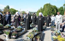 Фото 15: У Львові вшанували спочилих захисників України та помолились на могилі Патріарха Димитрія
