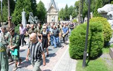 Фото 10: Пластуна-сеньйора Олеся Криськіва поховали на Личакові в родинному гробівці (поле № 52)