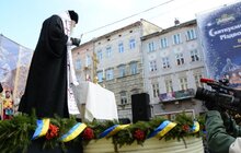 Фото 9: Сьогодні на площі Ринок традиційно освятили воду