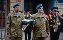 Фото 4: Біля будівлі Львівської облдержадміністрації відбулась урочиста церемонія підняття Державного Прапора України