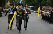 Фото 5: Біля будівлі Львівської облдержадміністрації відбулась урочиста церемонія підняття Державного Прапора України