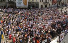 Фото 16: Майже 5 тис осіб прийшли на пл Ринок висловити свій спротив щодо сміттєвої блокади Львова