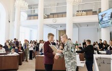 Фото 13: У Львові нагородили 230 учнів-волонтерів, що допомагали ЗСУ і переселенцям