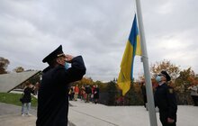 Фото 5: Сьогодні прапор України на Меморіалі Героїв Небесної Сотні підняли курсанти Університету безпеки життєдіяльності