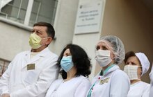 Фото 3: Для медиків Львова передали понад 50 тисяч одиниць засобів захисту