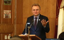 Фото 2: Мер Львова привітав військових у госпіталі з Днем захисника України