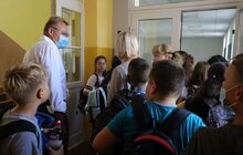 Фото 21: На території школи № 7 коштом міста споруджують мультифункціональний спортивний зал