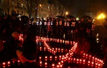 Фото 6: На площі біля пам’ятника Т.Шевченкові відбулась акція «Свіча пам’яті»