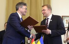 Фото 11: Підписання угода про співпрацю між міськими управліннями щодо енергетичної оптимізації окремих районів міста Рясне 1, Рясне 2 та Кам’янка
