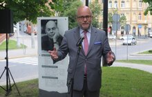 Фото 12: На пл. Яцека Куроня відкрили інформаційну таблицю в пам’ять про великого прихильника України