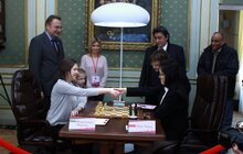 Фото 46: Перші ходи у Матчі за шахову корону зроблено