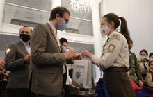 Фото 18: Львівські пластуни урочисто передали Вифлеємський вогонь миру місту