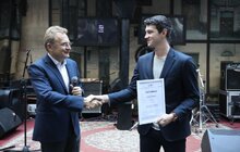 Фото 6: Сьогодні міський голова Львова Андрій Садовий нагородив авторів проєктів-переможців Громадського бюджету 2020