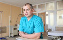 Фото 2: Мер Андрій Садовий нагородив Золотим Гербом львівського лікаря, який працював в гарячих точках