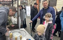 Фото 18: Шеврони, прикраси, делікатеси з м'яса та смажене морозиво: сьогодні у Львові стартував ветеранський ярмарок (відео)