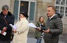 Фото 18: Міська комісія ТЕБ та НС вирішила закрити усі торгові мережі, окрім аптек та продуктових магазинів, — А. Садовий
