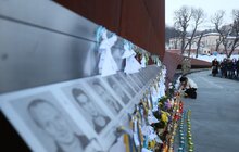 Фото 6: У Львові в пам’ять про Небесну Сотню у небо запустили світлові промені