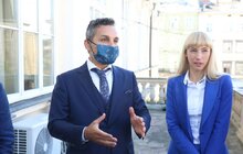 Фото 1: Мер Андрій Садовий зустрівся з бельгійськими лікарями, які тиждень проводитимуть безкоштовні мікрохірургічні операції на вусі у дітей
