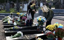 Фото 1: У День Гідності та Свободи у Львові вшанували пам’ять усіх полеглих Героїв