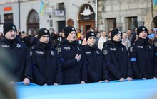 Фото 10: У центрі Львова військові урочисто заспівали Гімн України (відео)