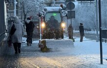 Фото 10: Львів засніжило: цієї ночі місто прибирало 68 одиниць техніки та понад 1 тис двірників