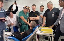 Фото 9: Face to Face: 25 американських лікарів почали лікувати українців у центрі UNBROKEN