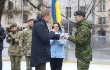 Фото 9: У центрі Львова День хокею — дружній матч зіграли між собою команди з Канади та зі Львова