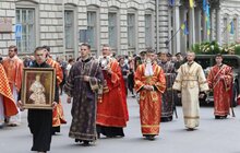 Фото 75: У Львові тисячі вірян попрощались з Блаженнішим Любомиром Гузаром