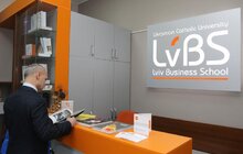 Фото 4: Студенти УКУ зустрілися із Володимиром Гройсманом