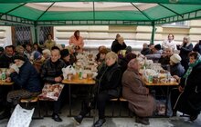 Фото 7: У Львові для найбільш потребуючих провели спільні святкові сніданки