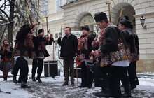 Фото 16: Колядники з Верховини у Львові показали справжні традиції, що живуть і зберігаються сотні років поміж Карпатськими горами