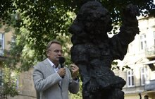 Фото 14: На площі Маланюка урочисто відкрили скульптуру Франца Ксавера Моцарта