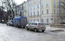 Фото 9: У Львові закликають водіїв не паркувати автомобілі у не відведених для цього місцях