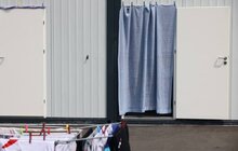Фото 1: Рафал Дуткевич та Владика Борис Ґудзяк відвідали модульне містечко на Сихові