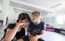 Фото 2: Рафал Дуткевич та Владика Борис Ґудзяк відвідали модульне містечко на Сихові