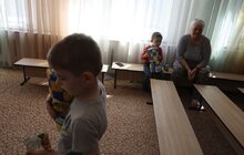 Фото 5: Всесвітньовідома німецька мисткиня передала вихованцям Львівського Центру підтримки дітей авторські патріотичні ковдри