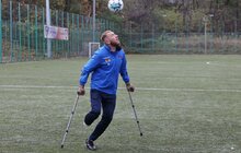 Фото 7: У Львові захисники, які втратили кінцівки на війні, створили команду і грають у футбол (відео)