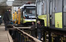Фото 20: Швейцарія безоплатно передасть Львову 11 трамваїв: сьогодні у мерії підписали угоду