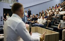 Фото 1: Олександр Фільц очолив Університет UNBROKEN у Львові (відео)