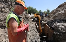 Фото 3: На вул. Вернадського завершують заміну каналізаційного колектора, який пролягає на глибині 9 метрів